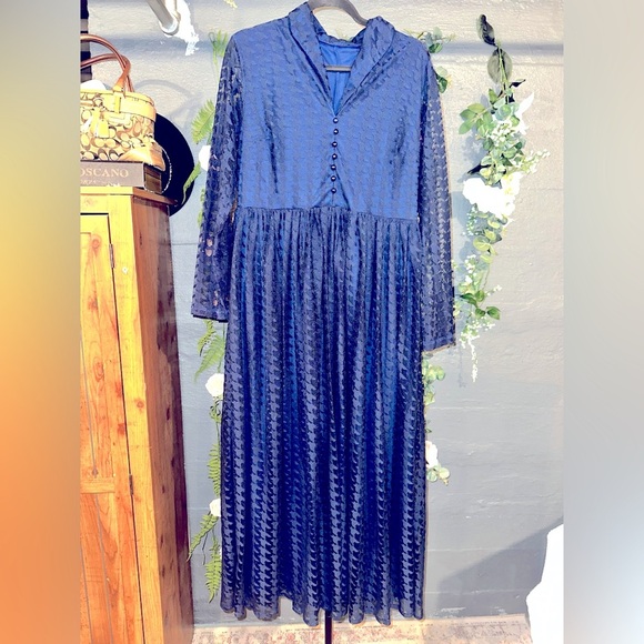 Navy Blue Lace Maxi Dress - Picture 1 of 2